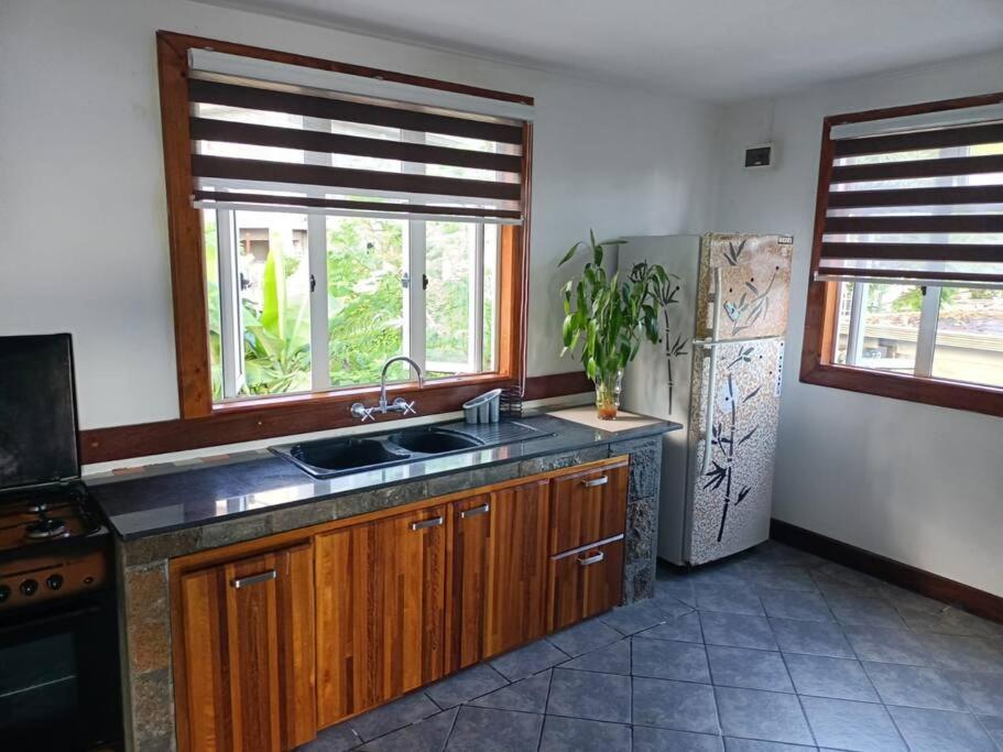 Surf House Holidays Ruisseau Creole 외부 사진